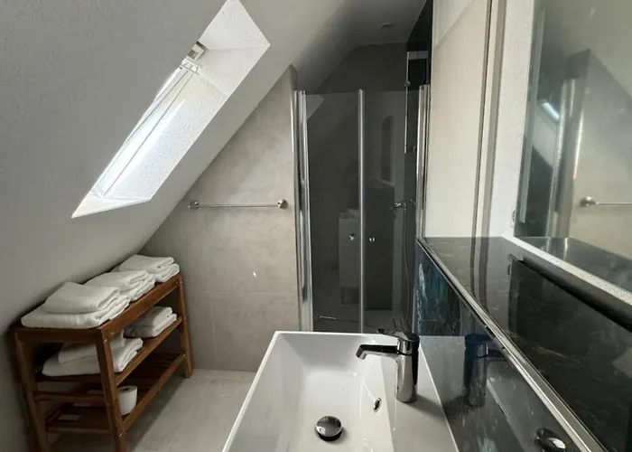 Moments - 2 Min Zum E-park *